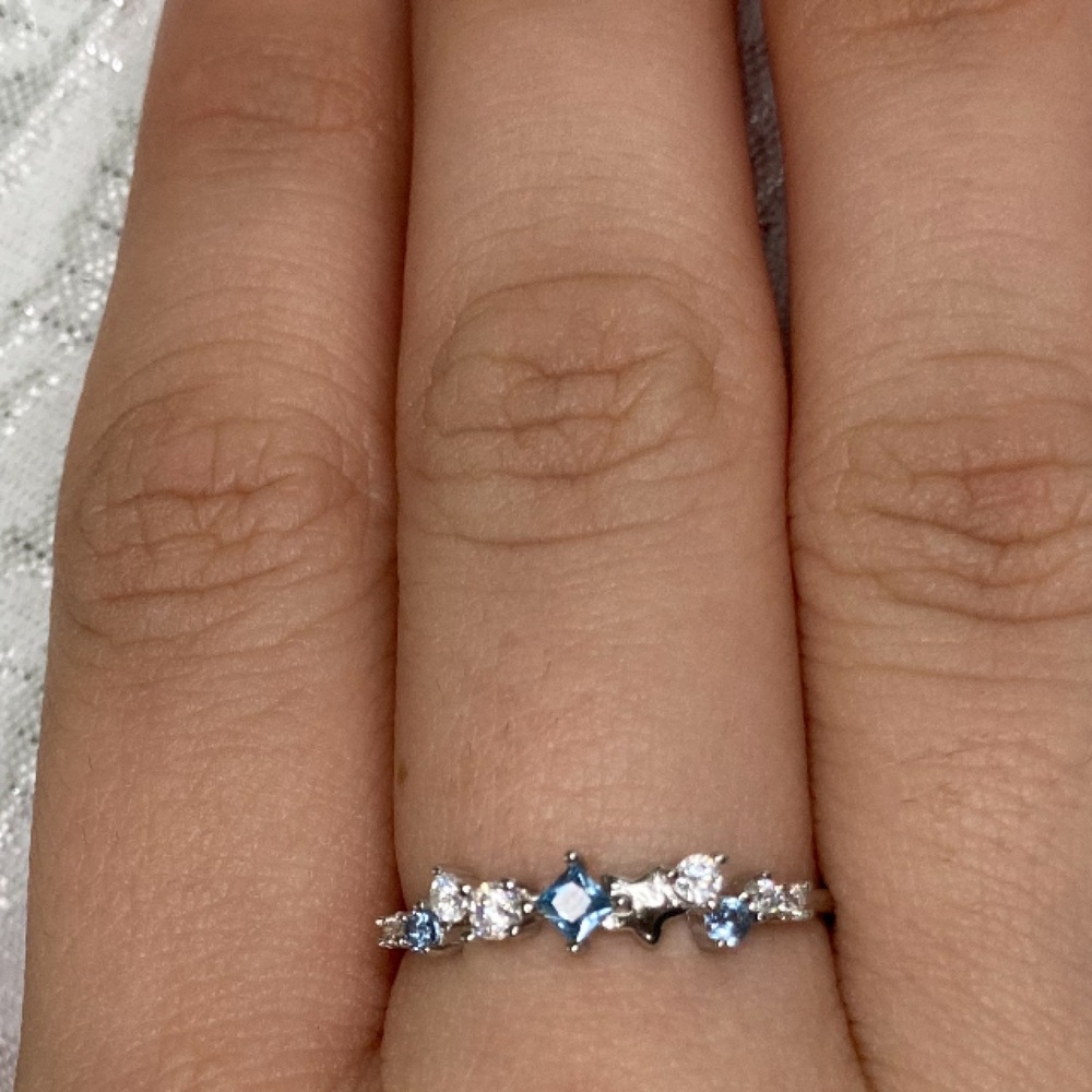 Antian Accessories™ 925 Sterling Silver Star & Blue CZ Ring - Size 6